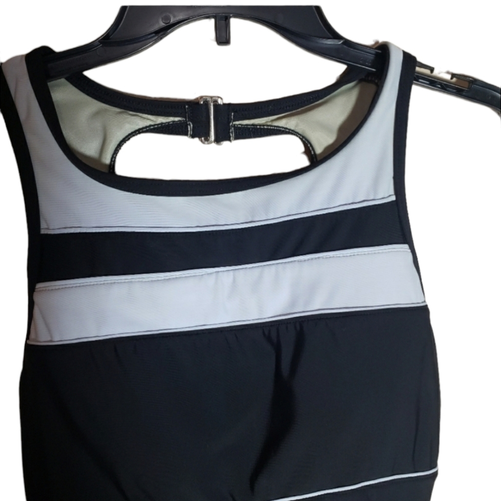 Lands End Women's One Piece Bathing Suit Size 12 - Picture 2 of 3